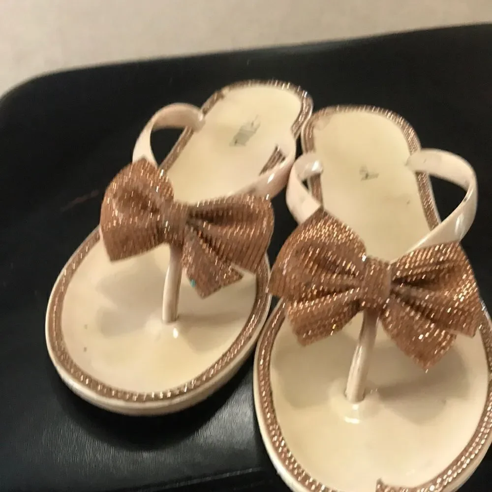 Gold Prima Sandals Size 8 Bam Forever with Purse